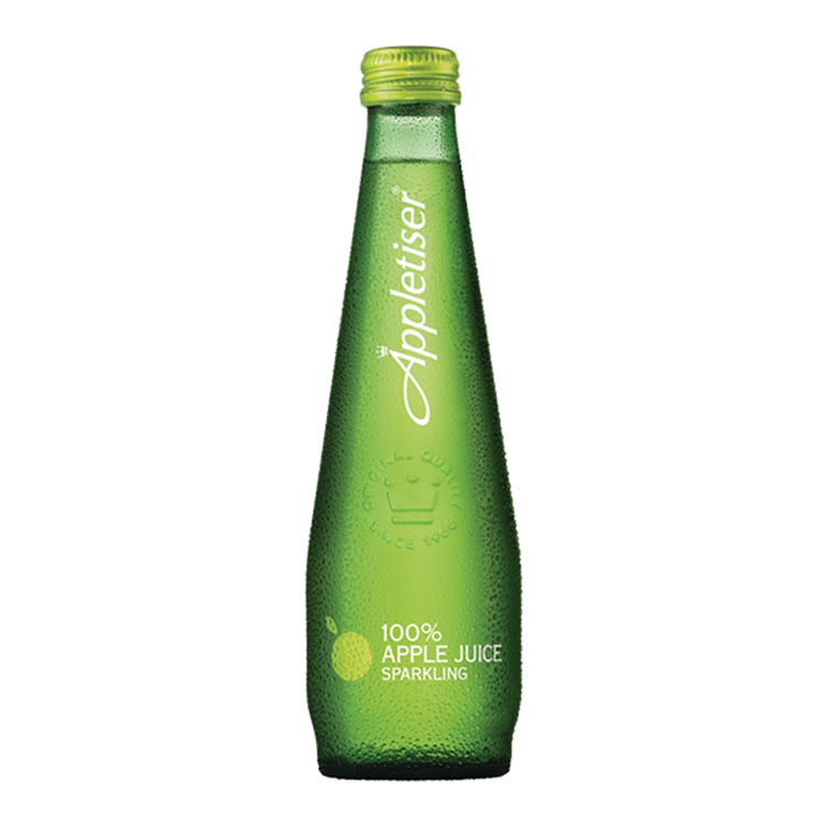 Bouteille verte Appletiser sur fond blanc, bouchon vert, texte blanc « 100% jus de pomme pétillant » avec petite illustration de pomme.