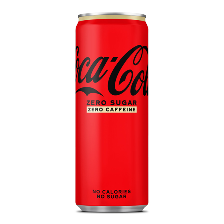 Image d’une canette rouge de Coca-Cola avec le logo « Coca-Cola » en noir, la mention « Zero Sugar » suivie de « Zero Caffeine » sur fond blanc au centre, et le texte « No Calories No Sugar » inscrit en bas.