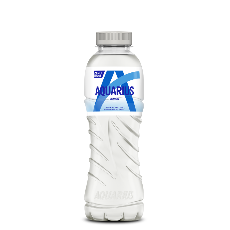 Bouteille transparente de boisson Aquarius "Lemon Zero Sugar" avec liquide clair, bouchon blanc et étiquette blanche et bleue indiquant "Zero Sugar".