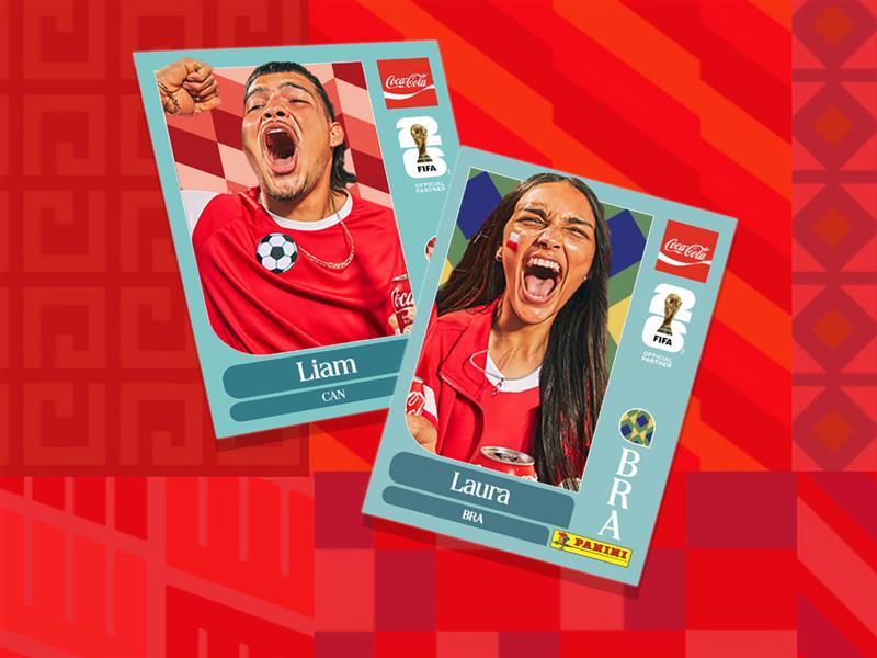 Dois torcedores vibrando nas figurinhas Panini.