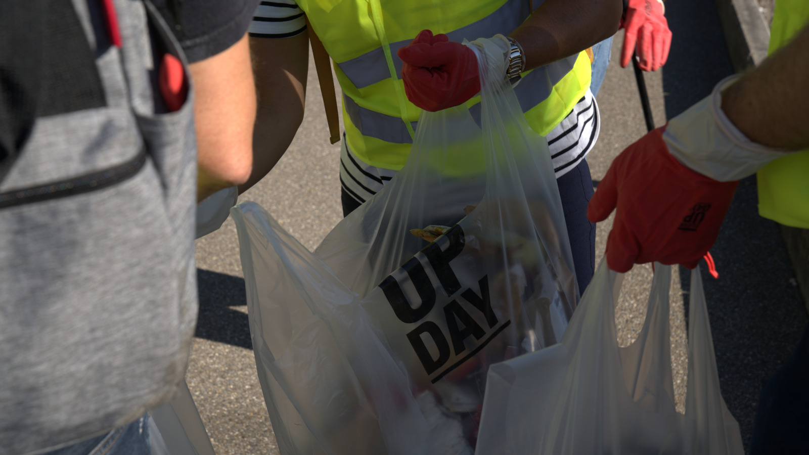 Sacs poubelle lors du Clean-Up-Day 2025