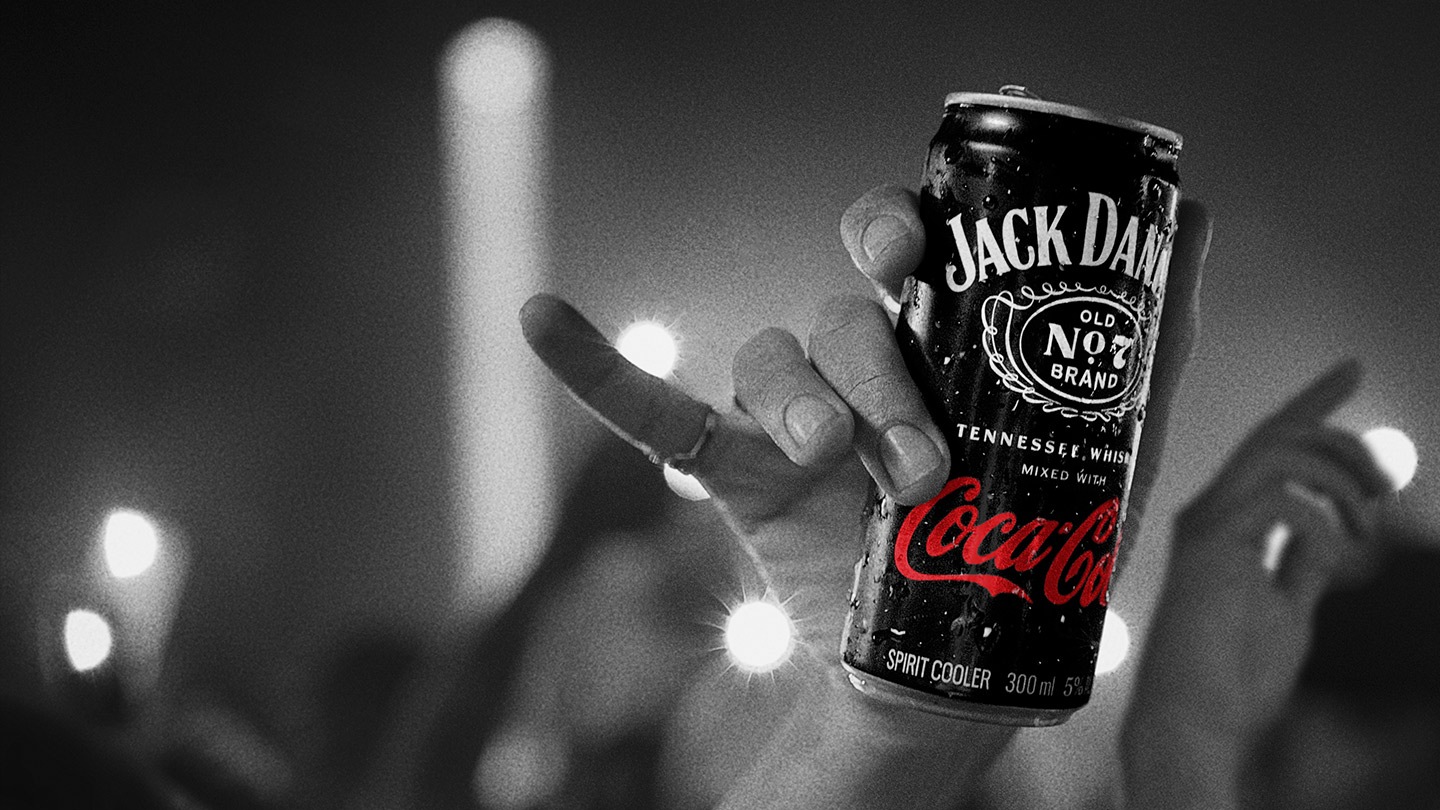 Kanaçe Jack Daniels me Coca Cola