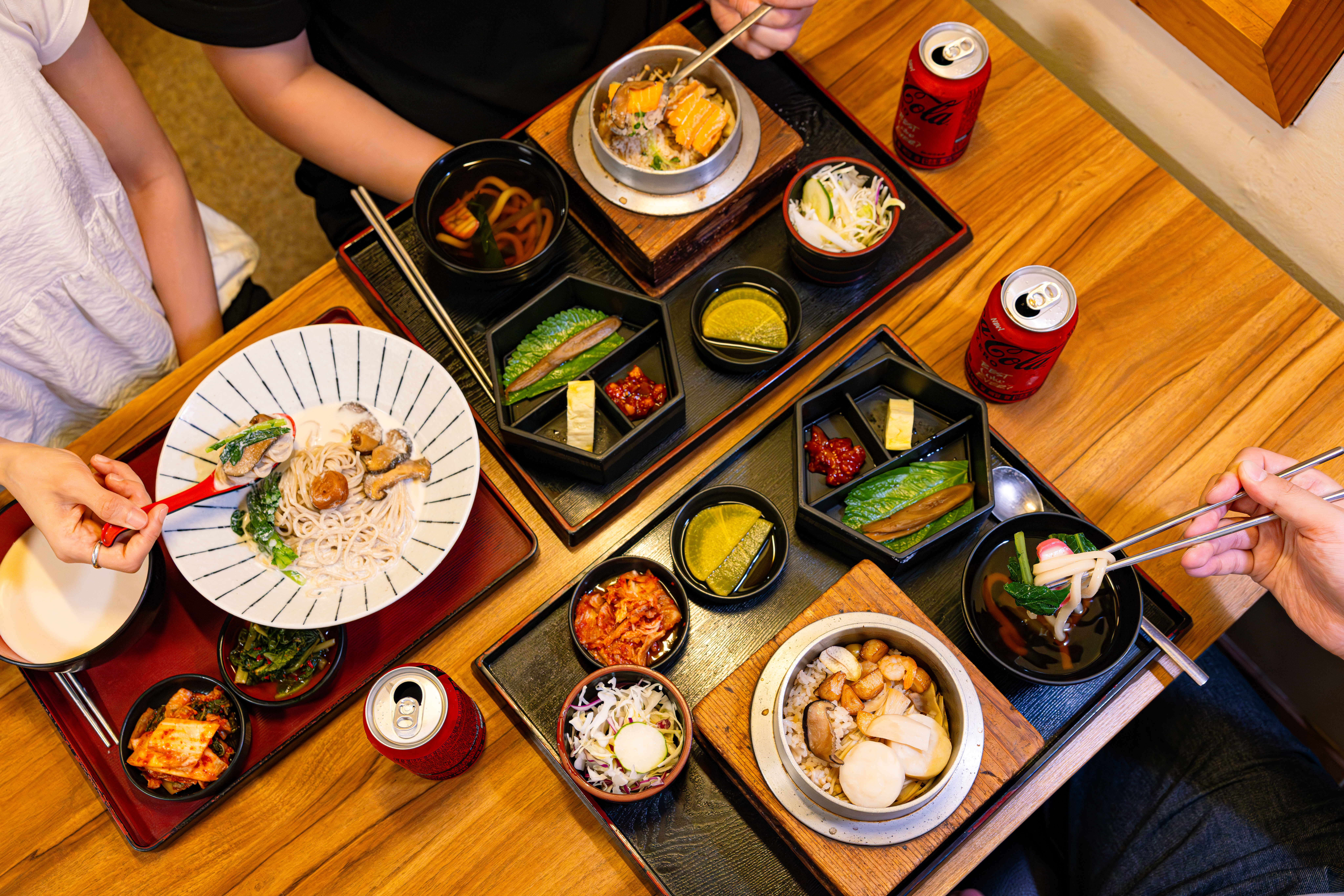 ‘도도야’의 대표메뉴, 관자버터 가마, 연어 가마, 두부소바와 새로워진 코카-콜라 제로