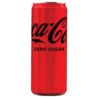Kanaçe e kuqe Coca-Cola Zero Sugar me pika kondensimi.