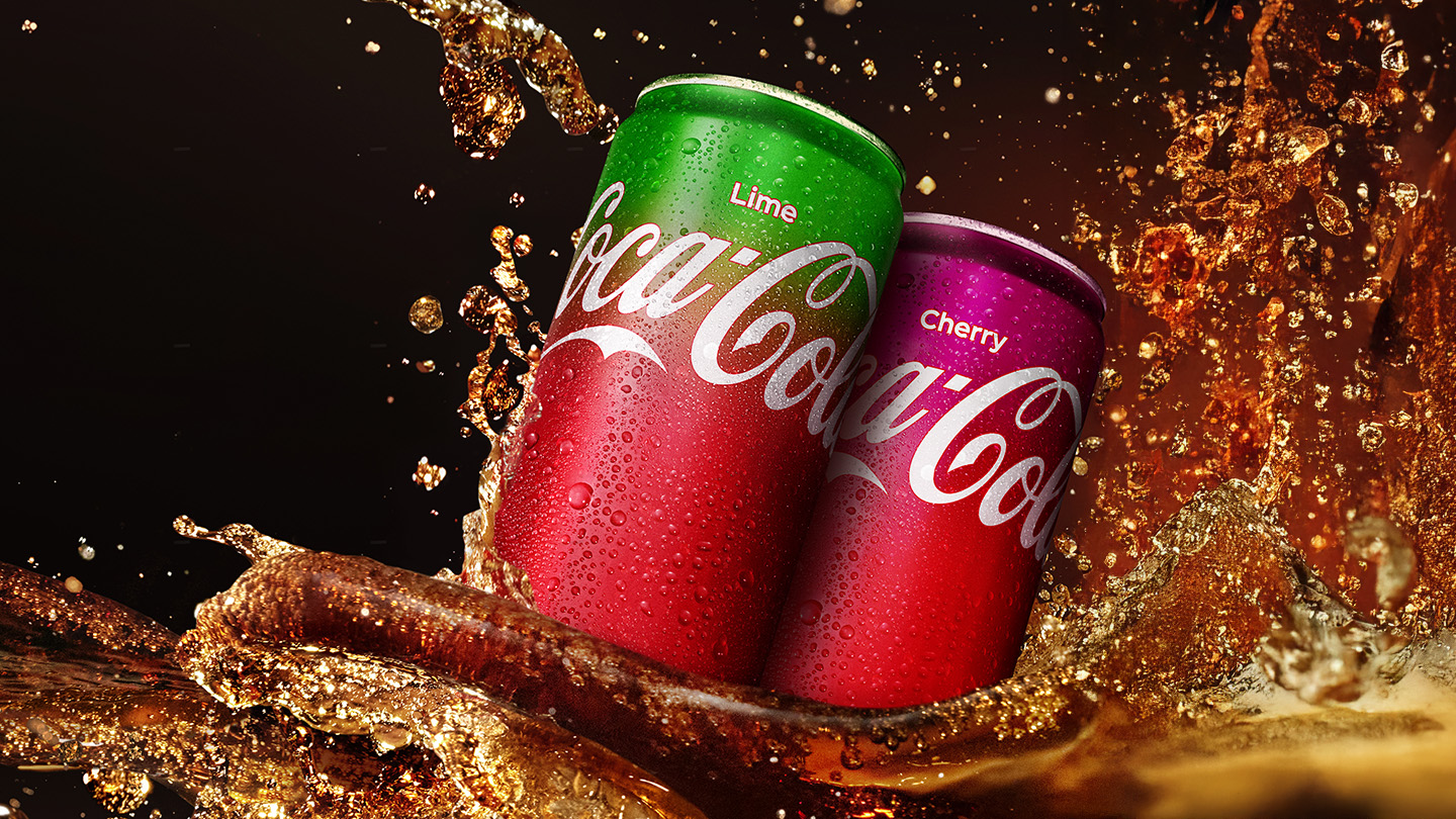 coca-cola zero sugar baner sa crvenom pozadinom, limenkom i crnim logom