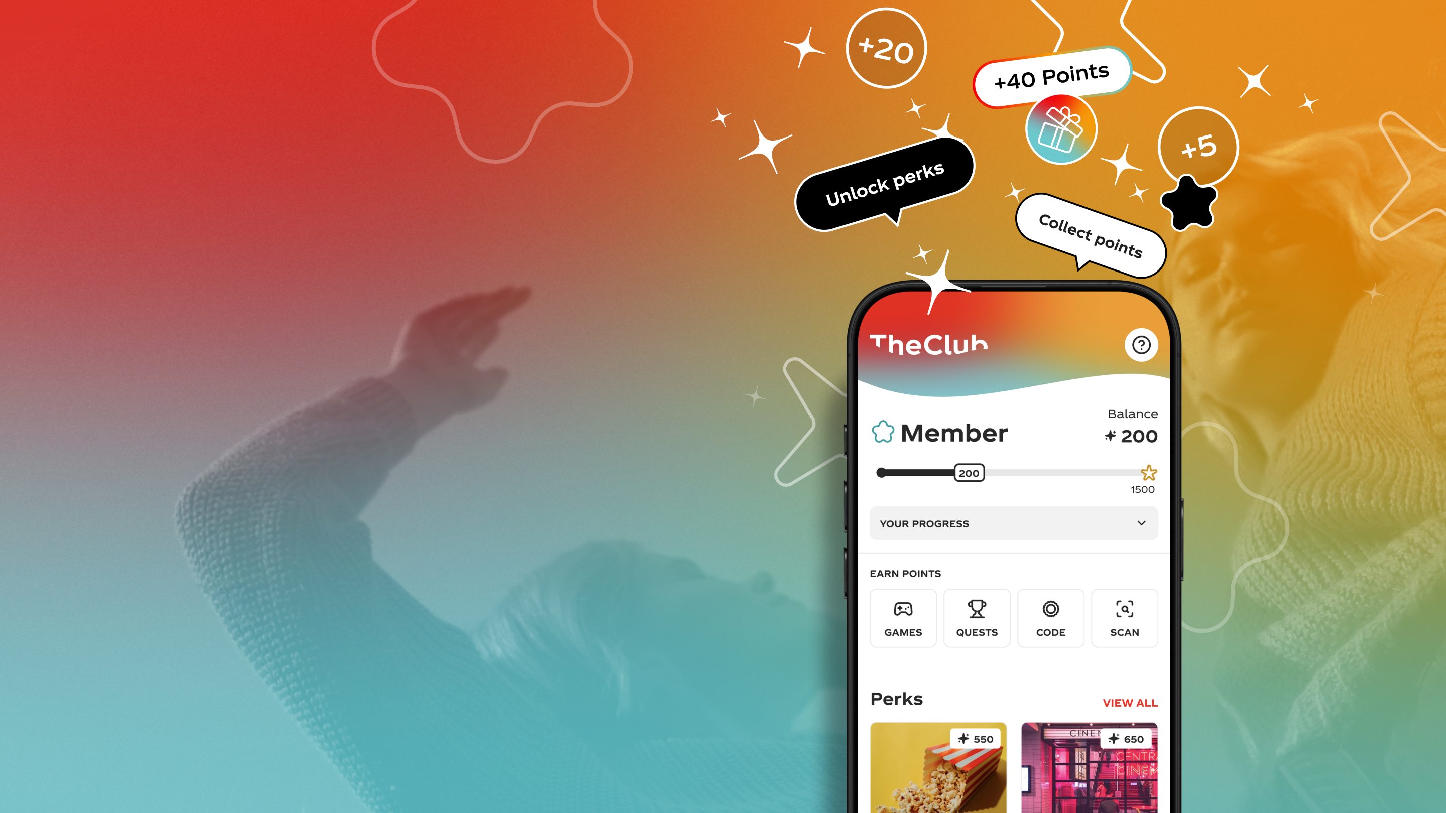 En mobil med olika the club-ikoner som poppar upp mot en blå, orange och röd bakgrund